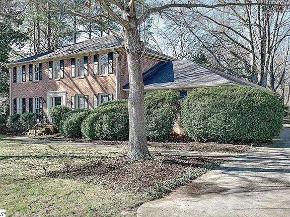 2nd image of 304 Meadow Wood Dr
