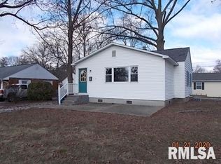 10 Mitchell Ave, Centralia, IL 62801