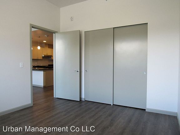 4th image of 321 Legion Way SE #10377877