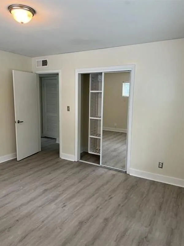 2 bed, 1.0 bath, 900 sqft, $1,525 — Photo 3