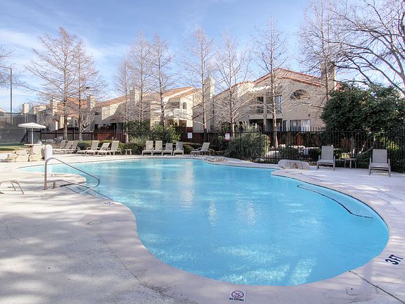 Parkway Village Pool and Spa