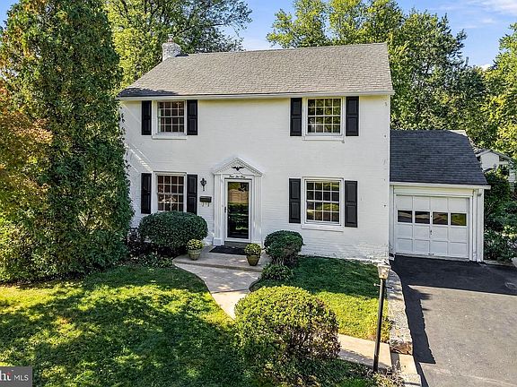 2nd image of 421 Briarwood Rd