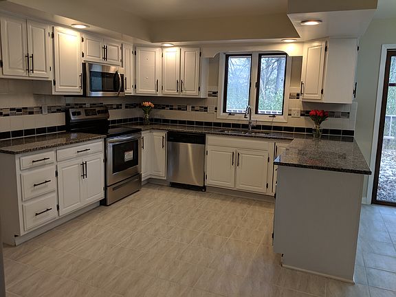 5th image of 3297 Ramblewood Ln