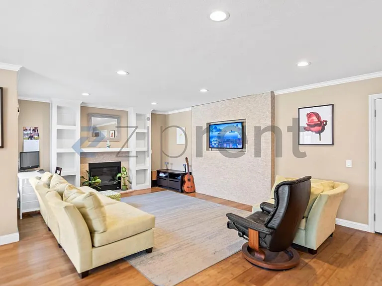 2211 Fountain Oaks Dr — Photo 6