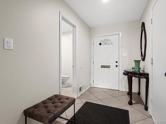 3rd image of 34 Windsor Gate Drive