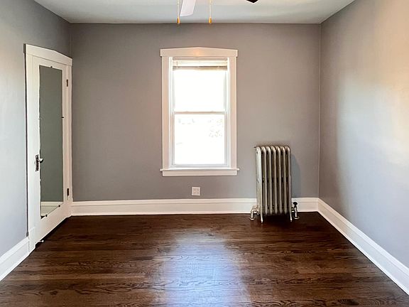 2nd image of 2952 N Nagle Ave #2R