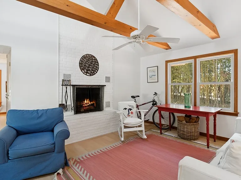 24 Jacqueline Dr — Photo 3