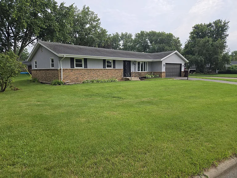 5625 Knollwood Rd — Photo 1