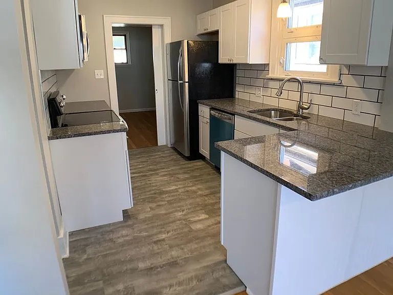 149 Beram Ave — Photo 3