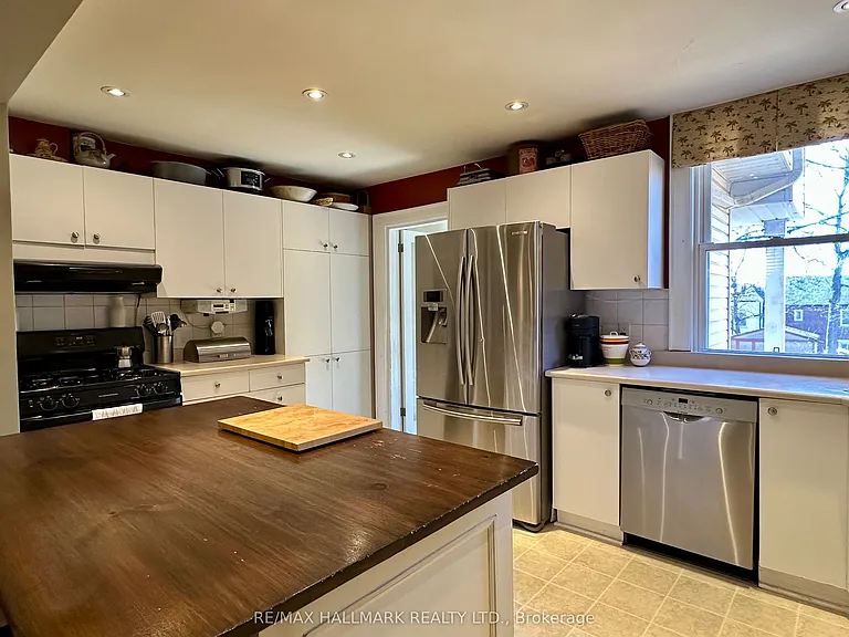 145 Castlefield Ave — Photo 9