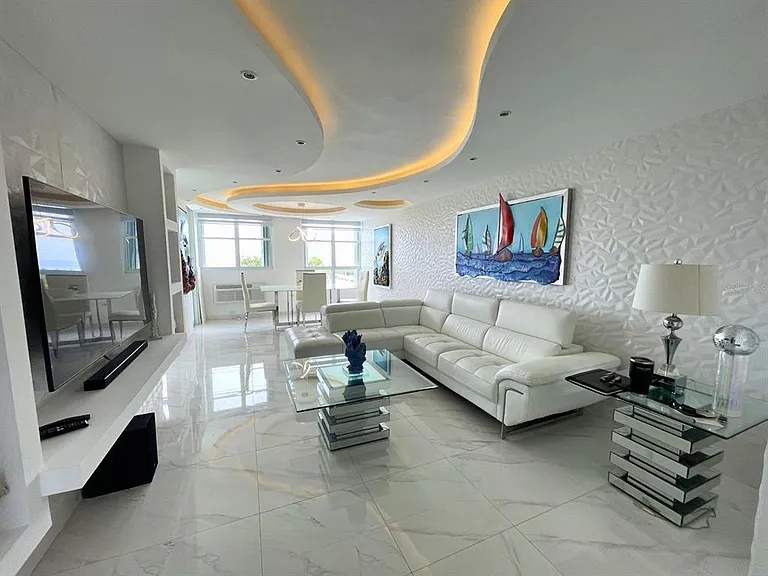 DN-301 Ocean Club At Seven Seas — Photo 8