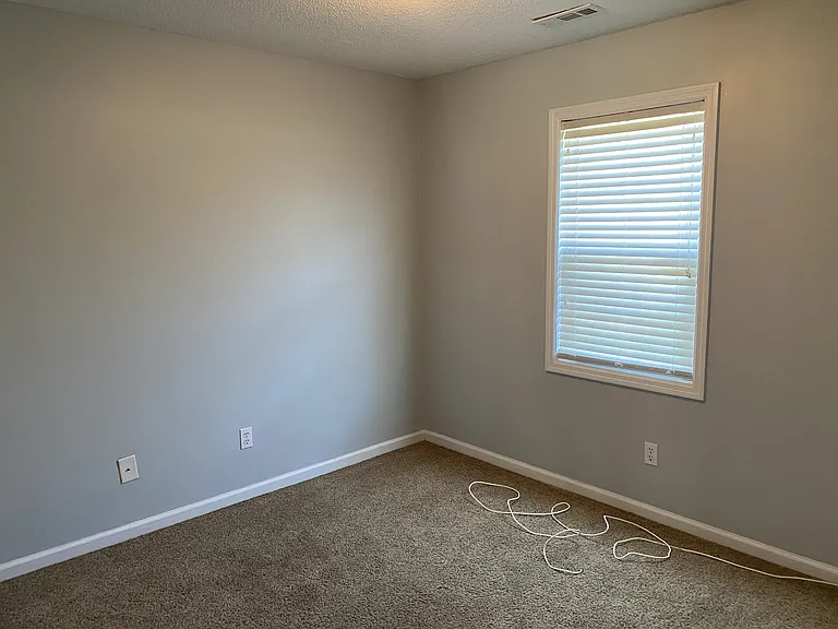 105 Foxtrail Dr — Photo 9