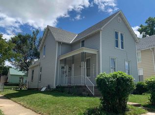 832 N 11th St, Quincy, IL 62301