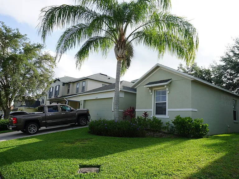 1219 Greenley Ave — Photo 1