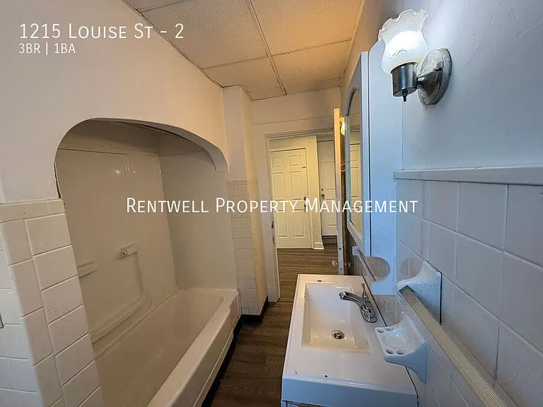 1215 Louise St #2 — Photo 21