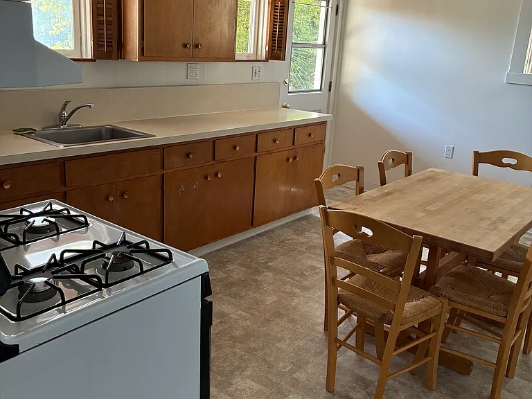 838 Mendocino Ave — Photo 12