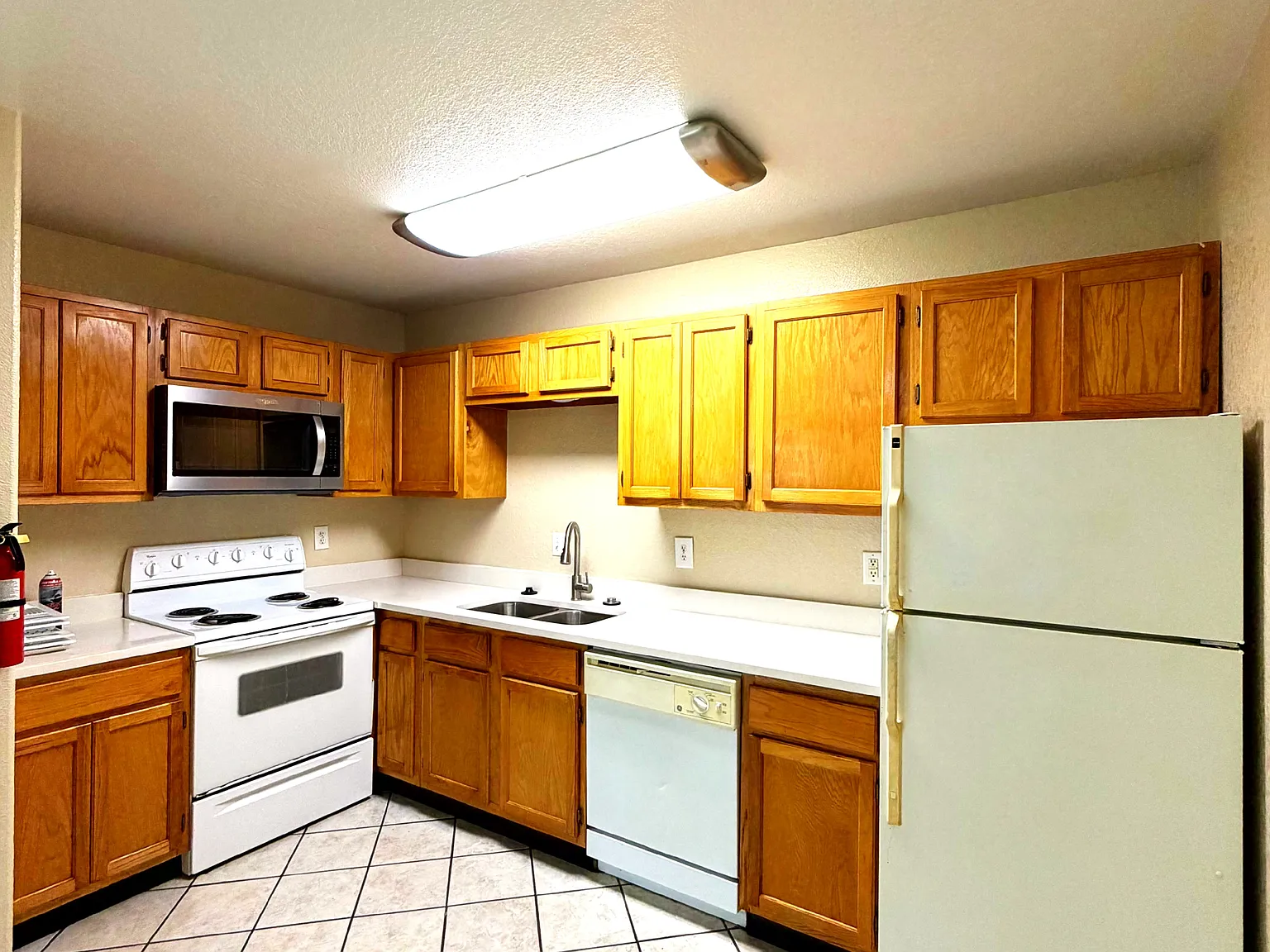 2 bed, 1.5 bath, 924 sqft, $725 — Photo 4