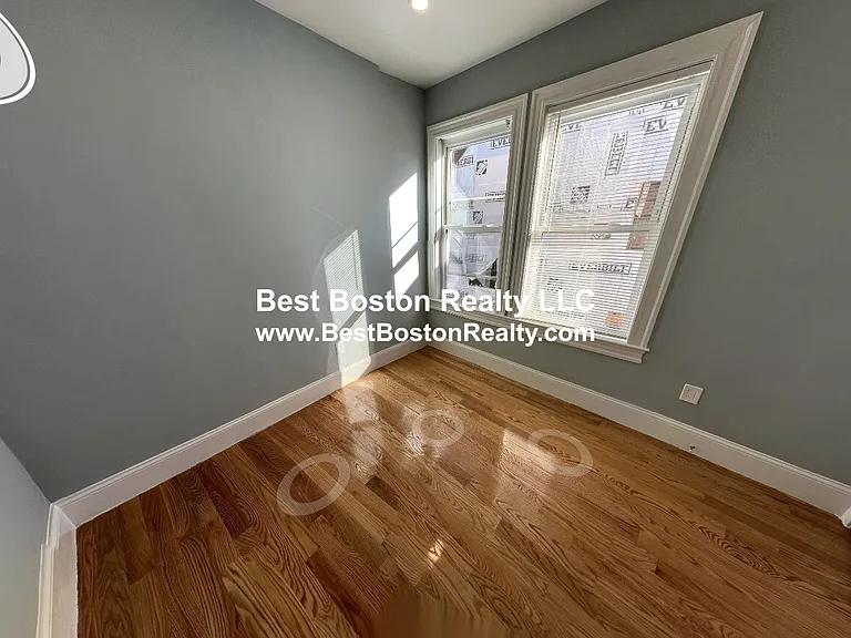 75 Winchester St #3 — Photo 5