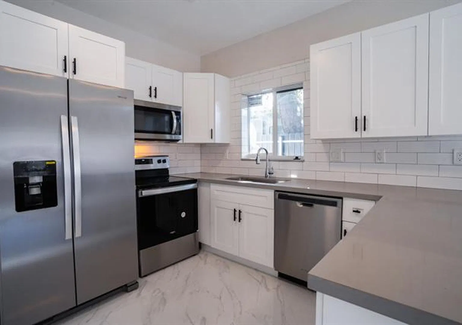 2284 NW 82nd St th 1, Miami, FL 33147 — Photo 1