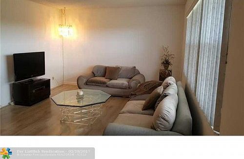 2nd image of 3405 Bimini Ln APT F4