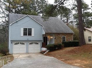 7054 Riverhill Dr, Riverdale, GA 30274