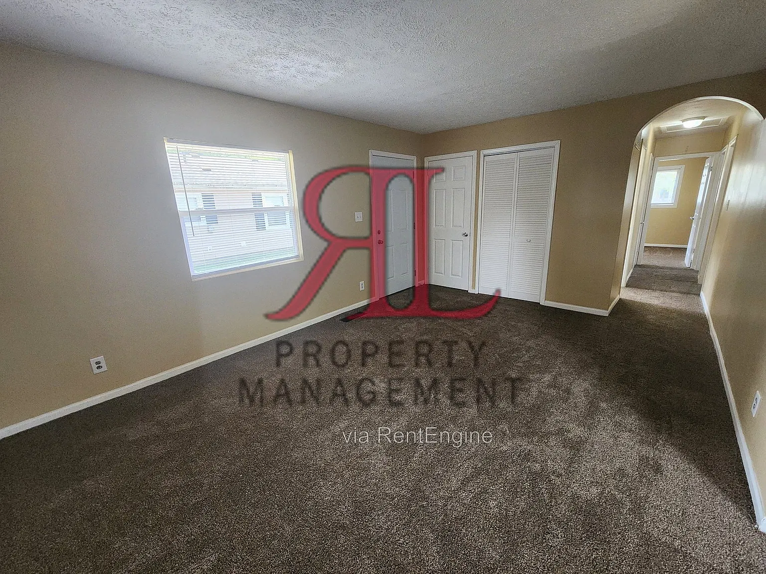 3 bed, 1.0 bath, 1025 sqft, $1,449 — Photo 4