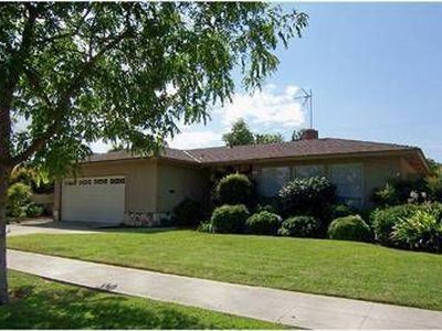 1185 E San Ramon Ave, Fresno, CA, 93710