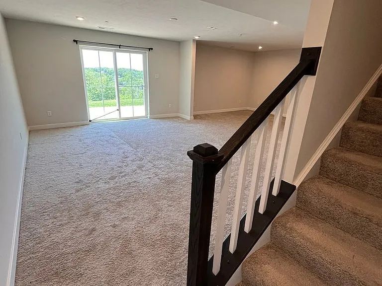 437 Greenwood Dr — Photo 16