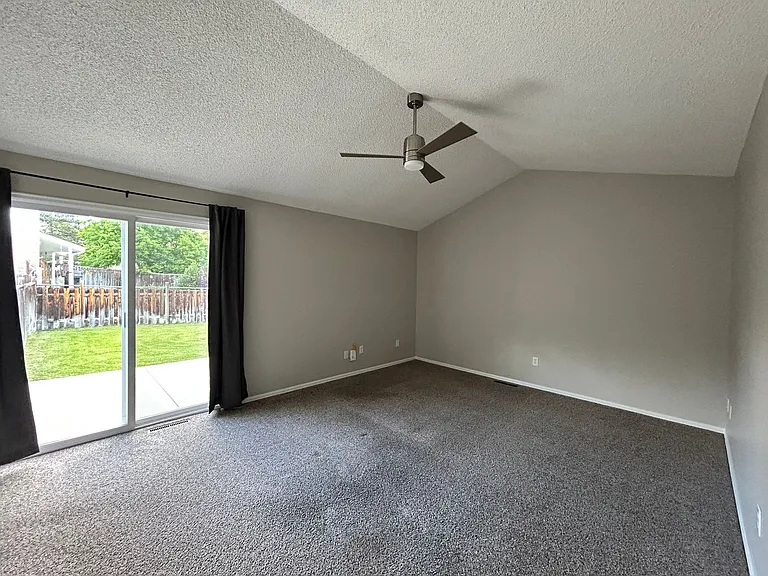 2436 Scott Ct — Photo 19