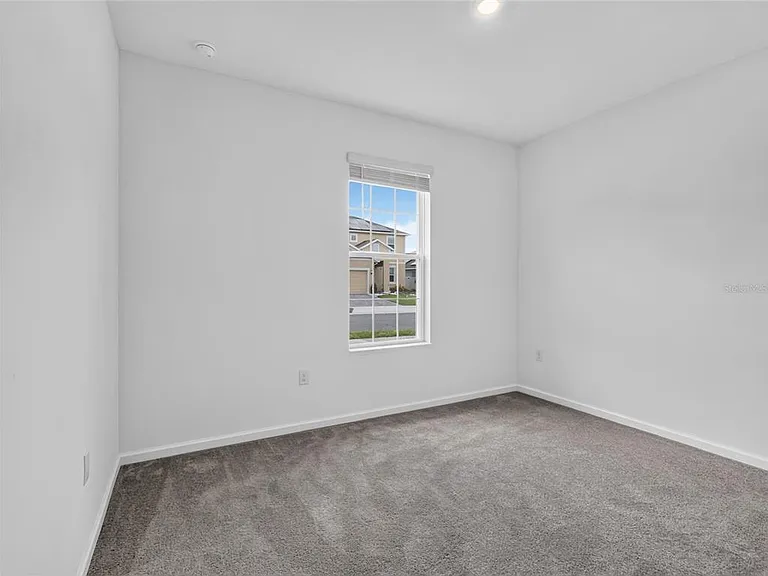 2027 Firethorn Loop — Photo 33