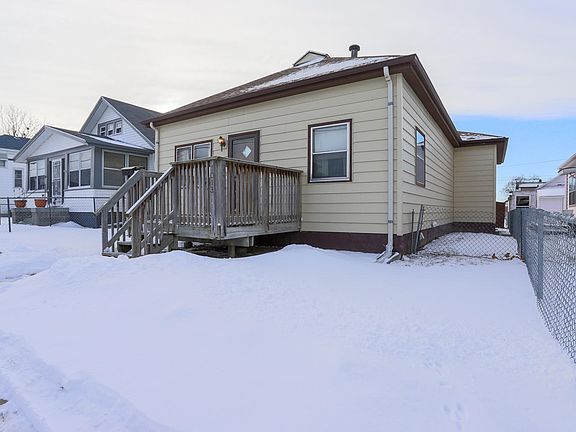 2nd image of 1013 6th Ave