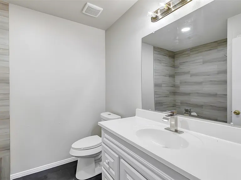 10445 Wicklowe St #1 — Photo 40