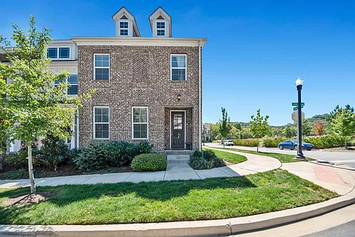545 Vintage Green Ln Photo 1