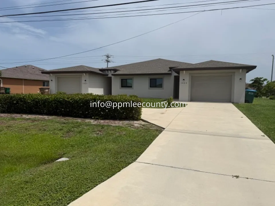 1627 SW 32nd Ter