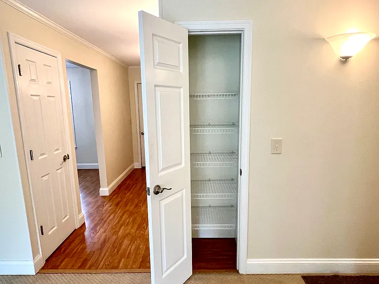 9140 Honeysuckle Dr — Photo 2