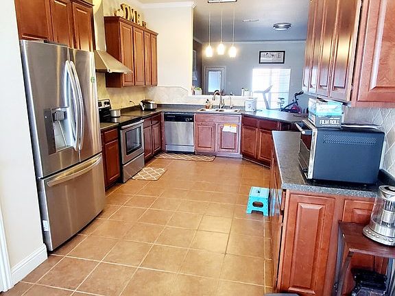 4th image of 611 Cabrito Dr