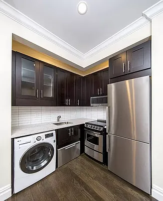 Rented by REAL New York | media 19