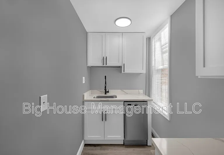 1725 Hollins St #3 — Photo 9