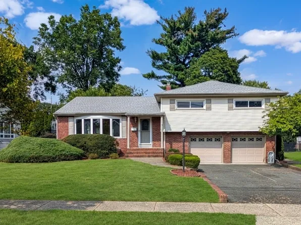 92 Rolling Hills Rd, Clifton City, NJ 07013