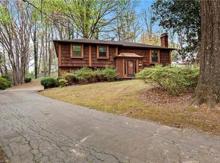 685 Alpine Rd, Winston Salem, NC 27104