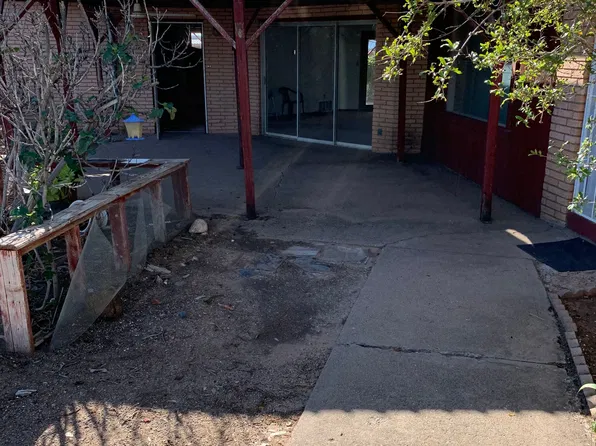 2310 Carnelians Dr NE, Deming, NM 88030