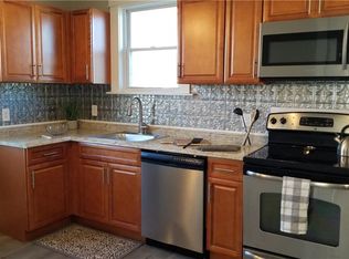 147 Ottawa Ave, Warwick, RI 02889
