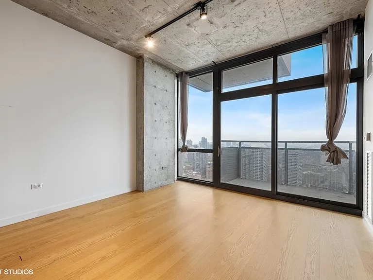 235 W Van Buren St #3806 — Photo 1