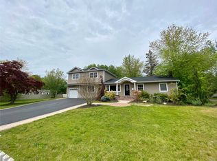 23 Searington Dr, Syosset, NY 11791