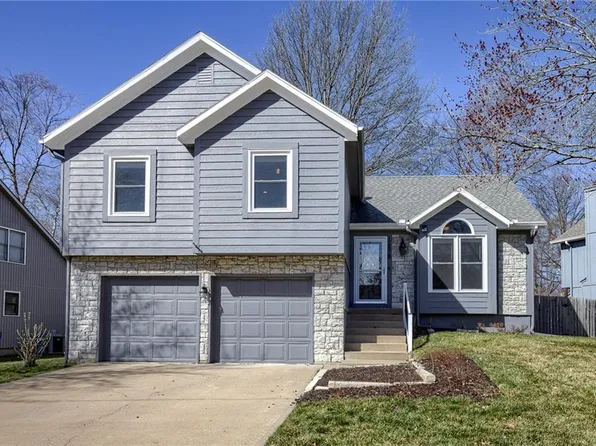 12478 S Alden Cir, Olathe, KS 66062