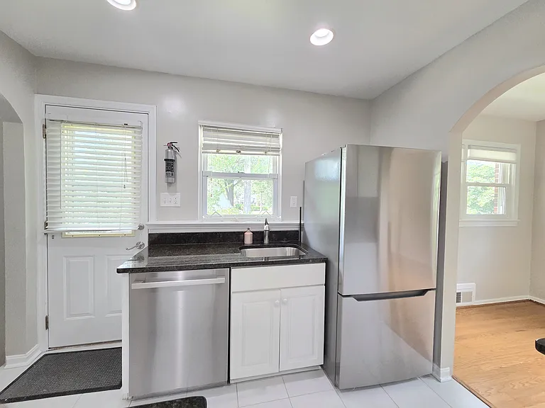 7020 Quander Rd — Photo 14