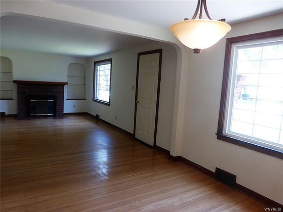 5th image of 190 Woodridge Ave