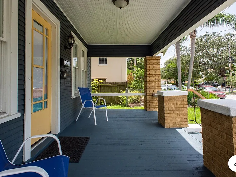 306 S Gomez Ave — Photo 2