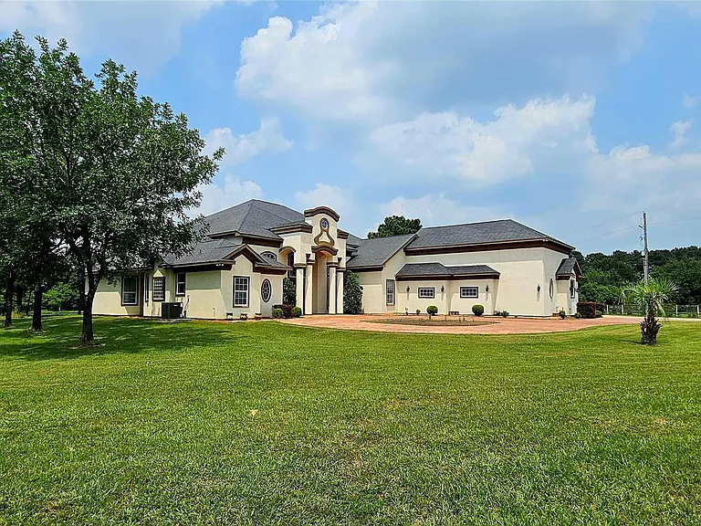 943 High Meadow Ranch Dr — Photo 4