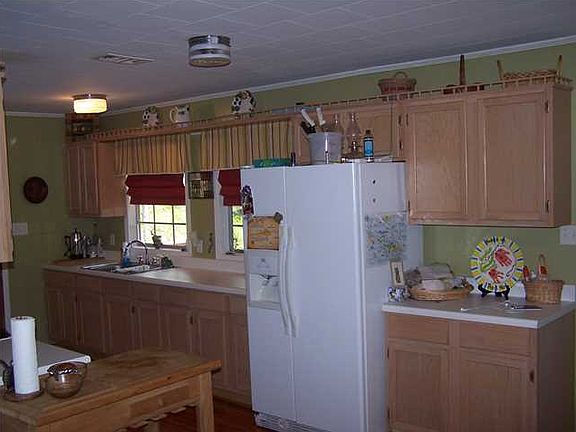 5th image of 608 General Gaines Pl